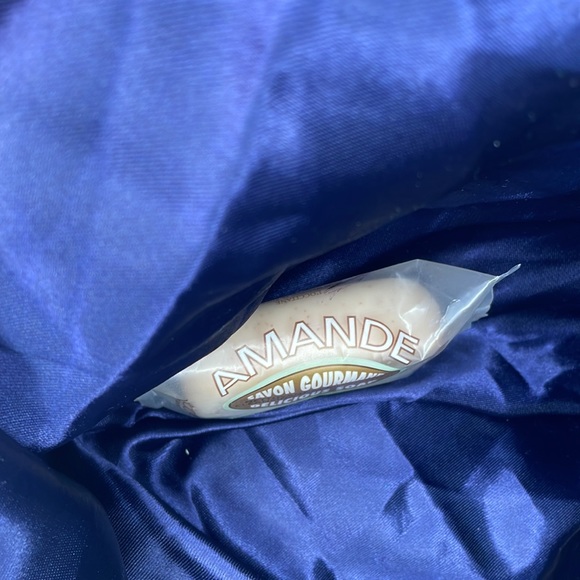 🎉HP!🎉  L'Occitane Delicious Amande French-milled LUXURY Almond bar - Picture 5 of 9